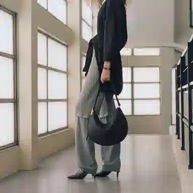 LOUIS VUITTON Low Key COOKIE