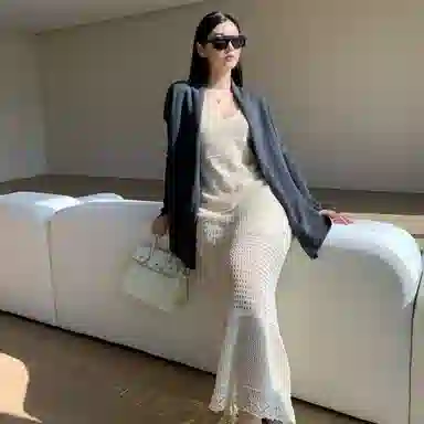 周淼 纯色设计气质高级感开衫针织衫 女款