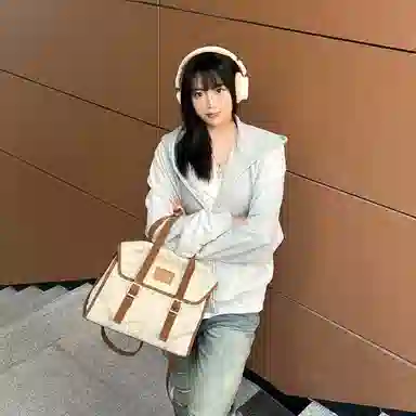 Lee