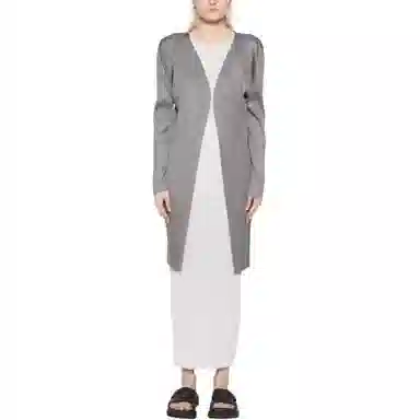 PLEATS PLEASE ISSEY MIYAKE