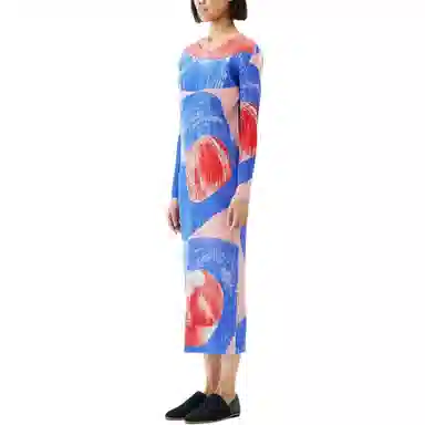 PLEATS PLEASE ISSEY MIYAKE