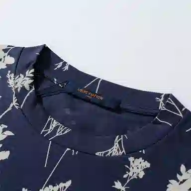 LOUIS VUITTON T