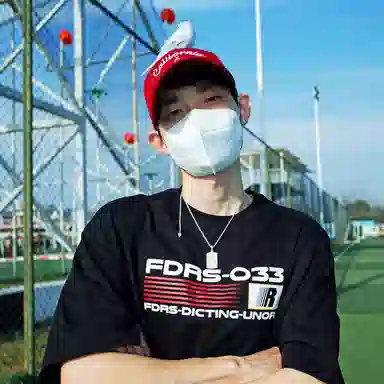 APORRO x DARREN ZHOU