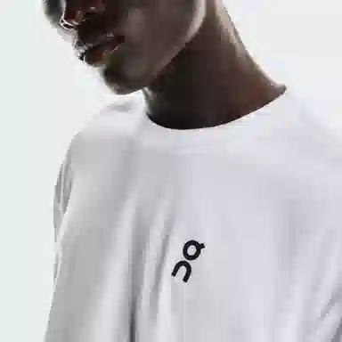 On Club Graphic T