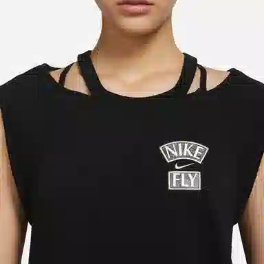 Nike Standard Issue T