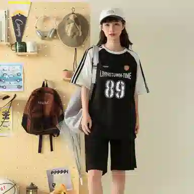 LIVINGTOWN T