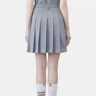 THOM BROWNE Logo