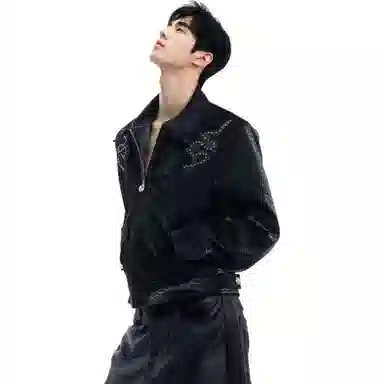 BLACK AT vintagevibe