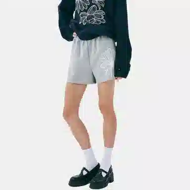 MARDI MERCREDI SS25 SWEAT SHORTS FLOWER_GREY IVORY