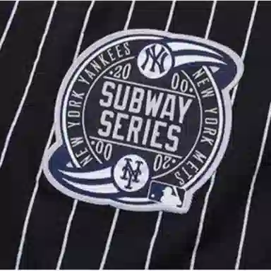 New Era x MLB Yankees Black Shorts