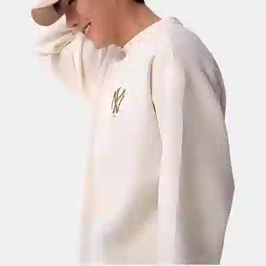 New Era x MLB Crewneck Ivory