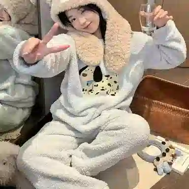 夏芬妍 简约甜美风可爱斑点狗圆领亲肤休闲舒适长袖长裤可外穿睡衣套装 女款 蓝色