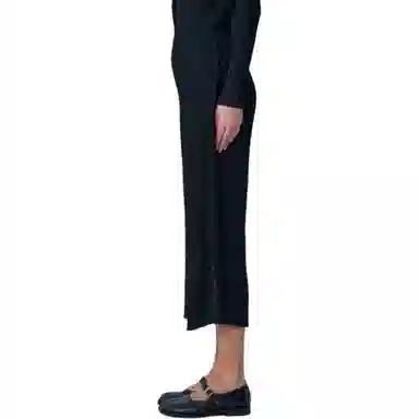 PLEATS PLEASE ISSEY MIYAKE