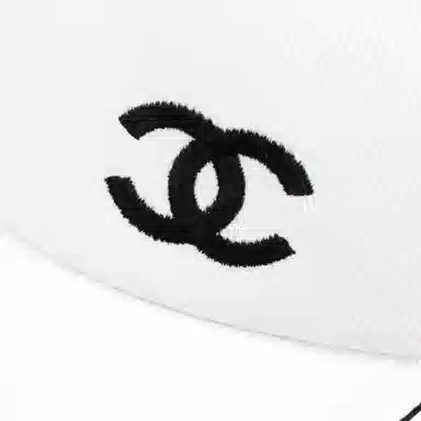 CHANEL 25P Logo -
