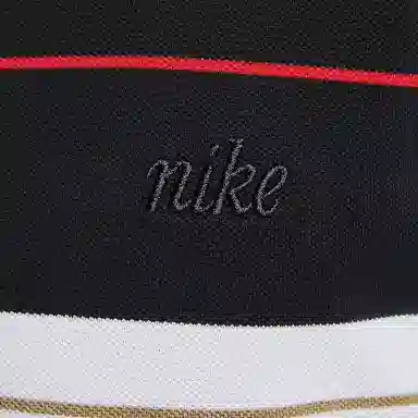 Nike Sportswear Club T