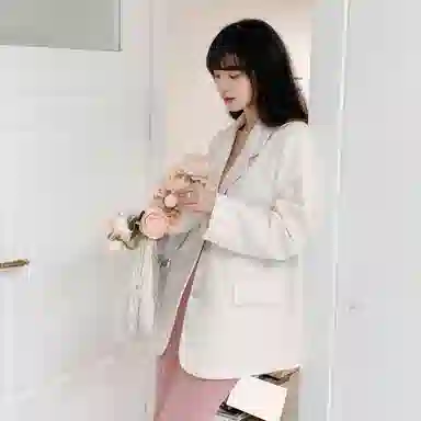 小镇姗姗 纯色宽松休闲西装 女款