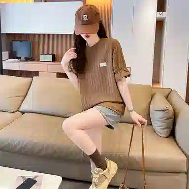 LAKESI T