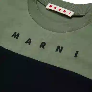 MARNI T