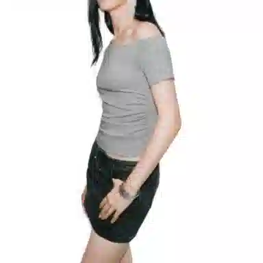 URBAN REVIVO UR T T_