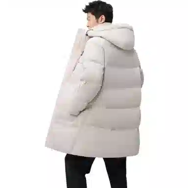 902025