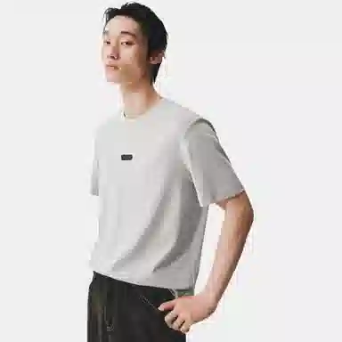 URBAN REVIVO UR T T_