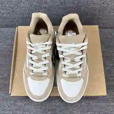 Anta 982