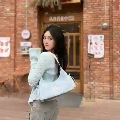 Lee Cloud Dumpling Bag Light Blue Pink