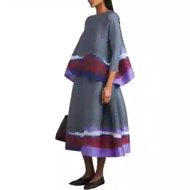 PLEATS PLEASE ISSEY MIYAKE