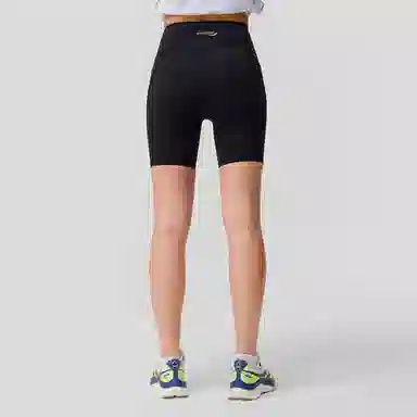 Saucony logo