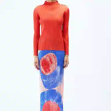 PLEATS PLEASE ISSEY MIYAKE