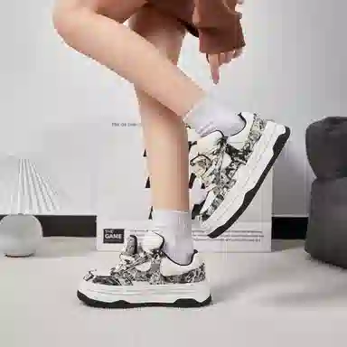 拉夏贝尔 轻便百搭 增高透气 低帮 板鞋 女款