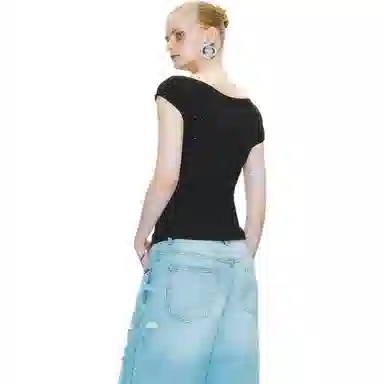 URBAN REVIVO UR T T_