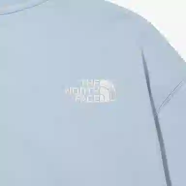 THE NORTH FACE Essential Sweatshirts Logo
