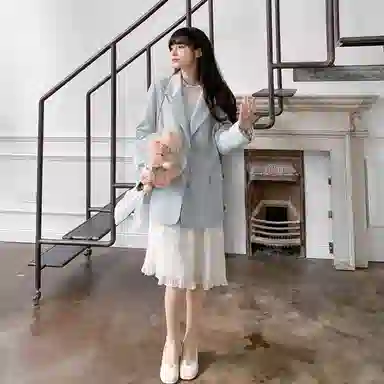 小镇姗姗 纯色宽松休闲西装 女款