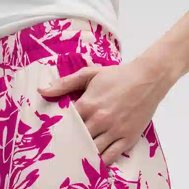 lululemon Swift Wildflower Light Ivory Geranium Pink