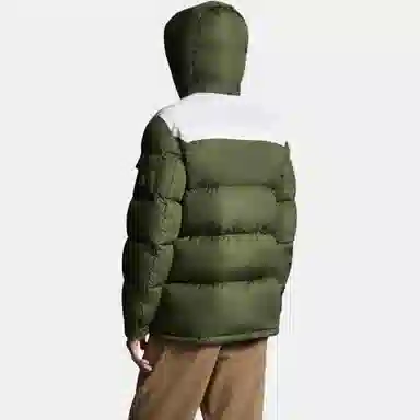 Moncler SS22