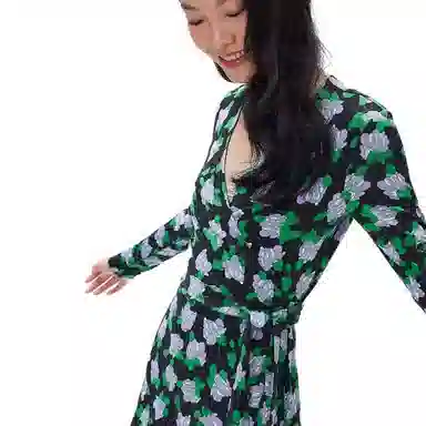 DIANE VON FURSTENBERG FW23 V