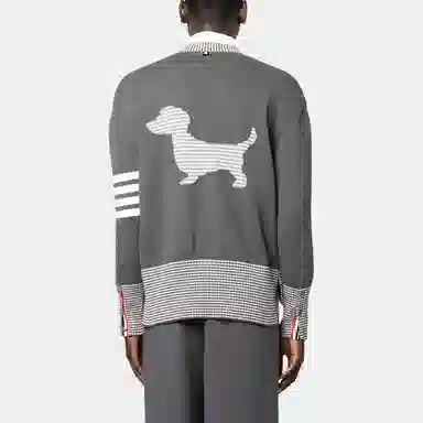 THOM BROWNE V