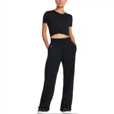 Under Armour UA Motion Open Hem logo