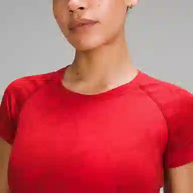 lululemon Team CanadaSwiftly Tech CPC Logo Silverescent T