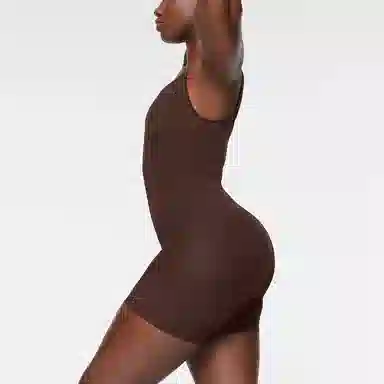 SKIMS Everyday Sculpt High-Waisted Mid Thigh Short