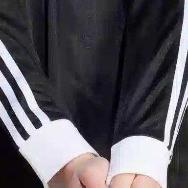 adidas originals LogoVT