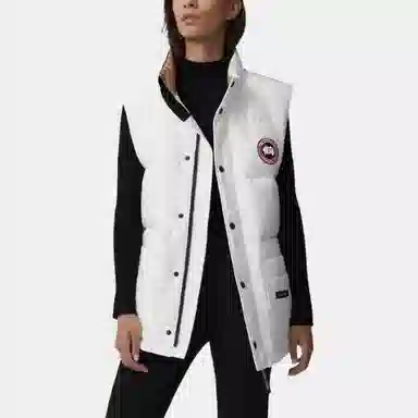 Canada Goose Freestyle FW22 Regeneration Logo