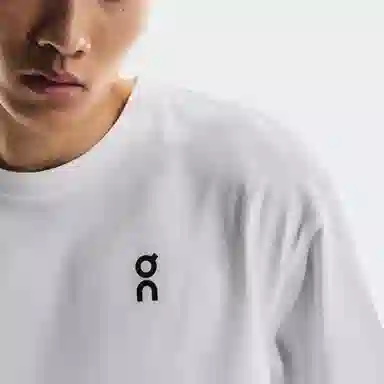 On ClubCourt Graphic T