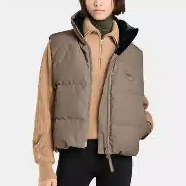 Canada Goose SS25 Grandview logo