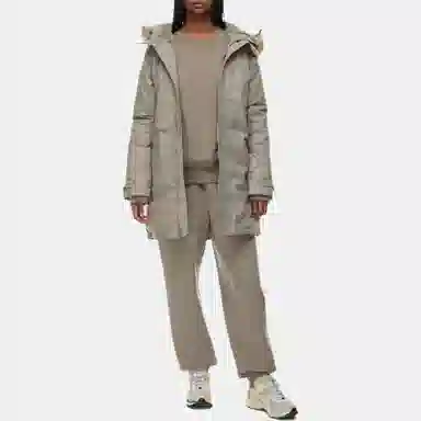ARITZIA Tna