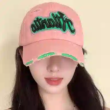 【素颜通勤神器 甜酷百搭ins】 攸委 破洞字母嘻哈鸭舌帽女款夏季显脸小 棉 韩版软顶宽帽檐大头围街头潮流遮阳防晒帽子 男女同款情侣款