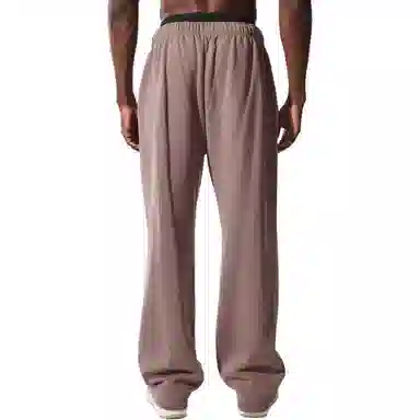 Alo Yoga JISOO Series