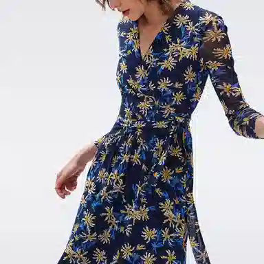 DIANE VON FURSTENBERG FW23 V