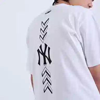 MLB T